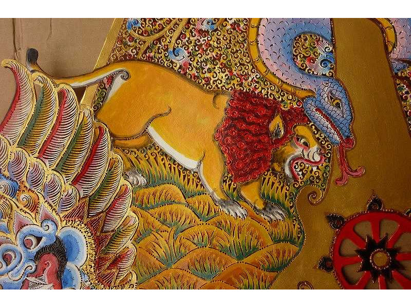 gunungan i-diponegoro-front-left-lion